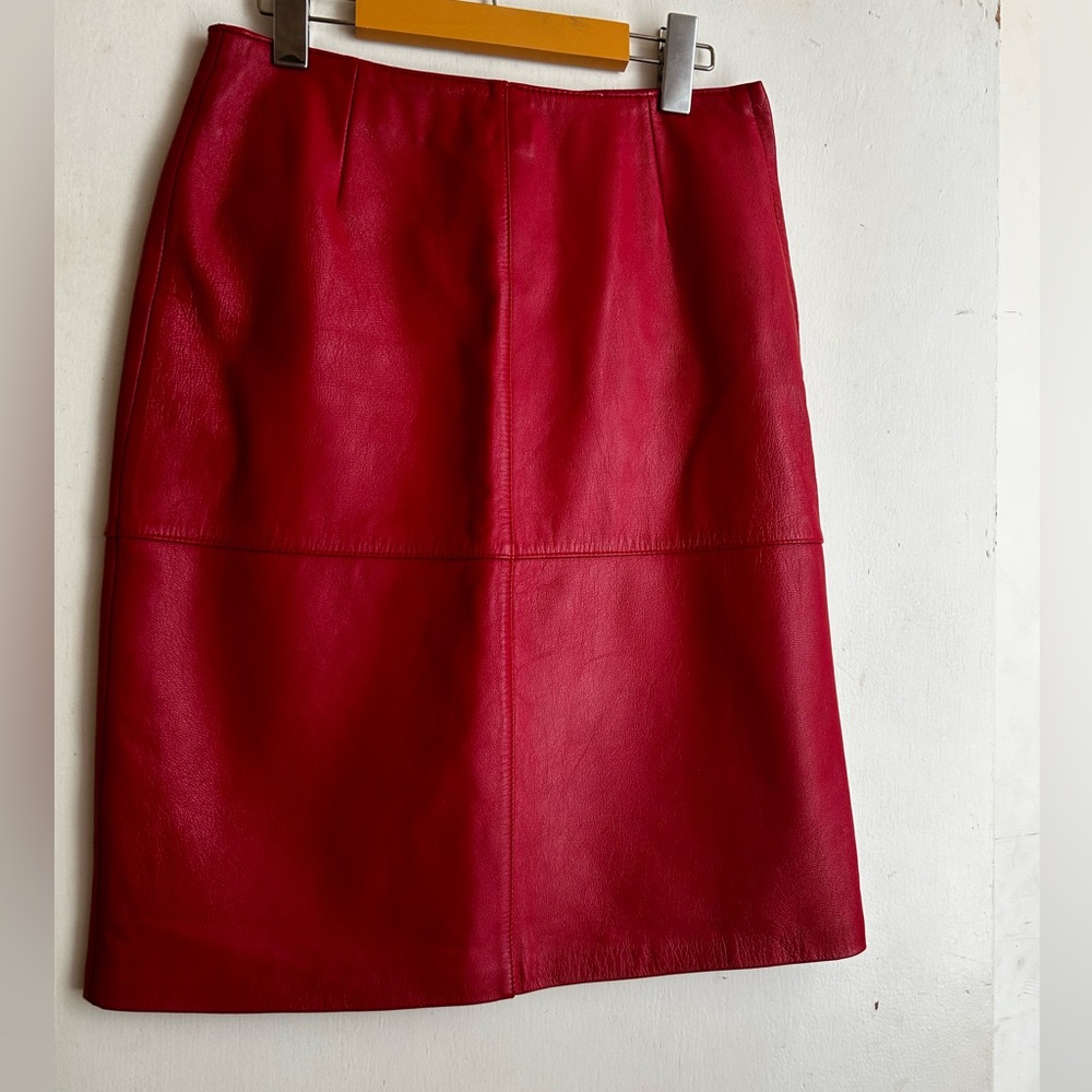 Nygard Collection Genuine Leather Red Pencil Skirt. Size 6.